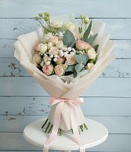 Букет цветов из:  Розы и Лизиантусы в Анджиевский