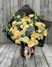 Букет цветов из:  Розы и Лизиантусы в Анджиевский