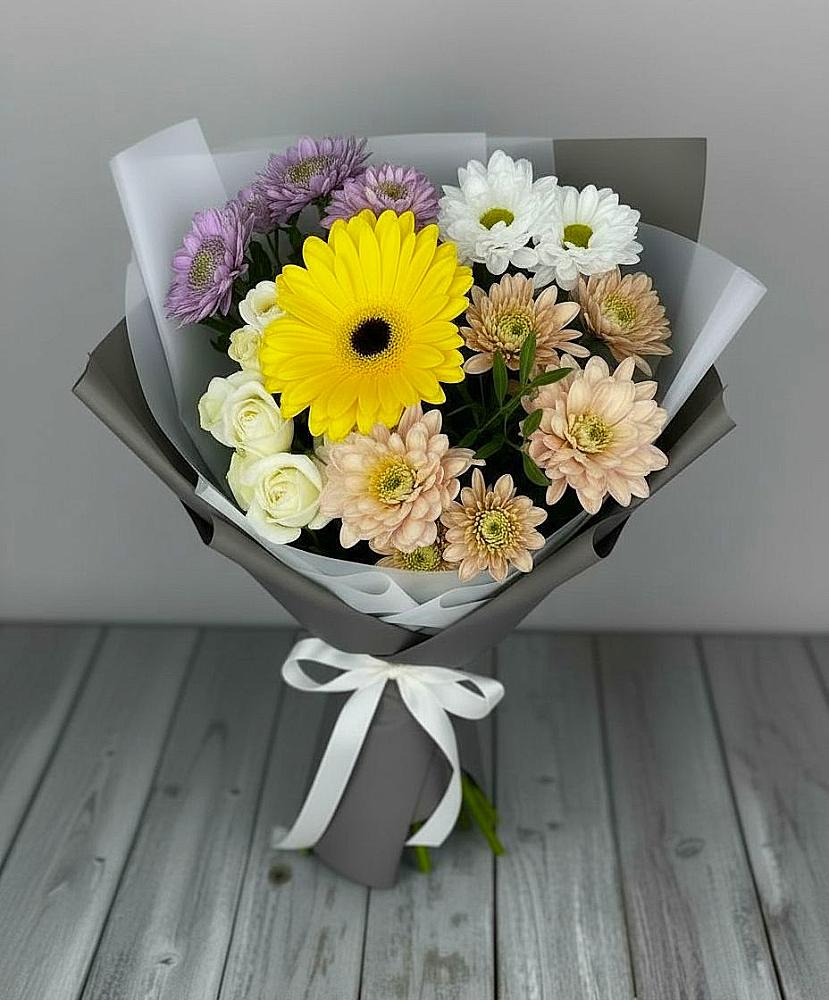Букет цветов из: Розы, Герберы и Хризантемы в Анджиевский