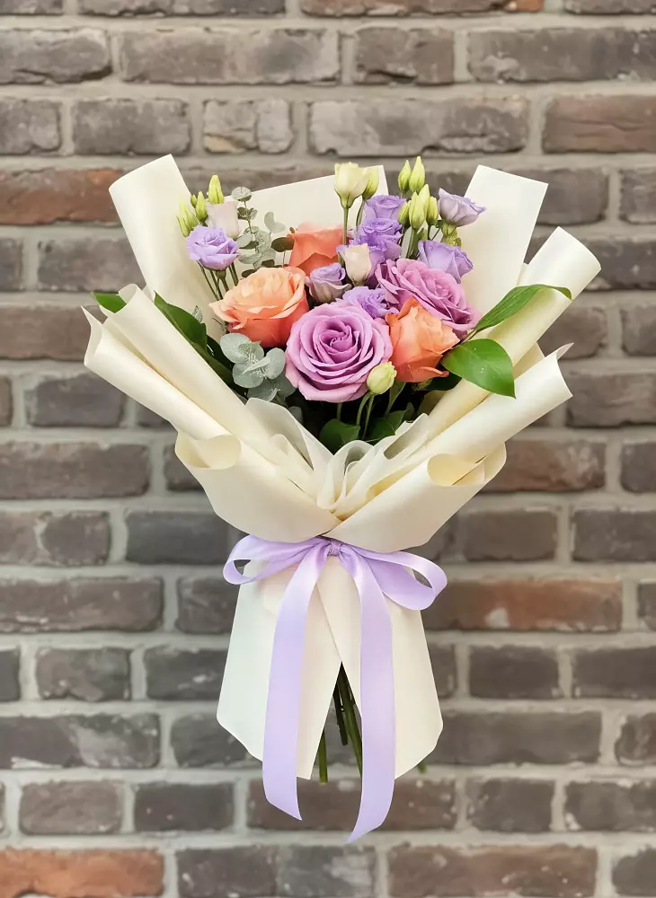 Букет цветов из: Лизиантусы и Розы в Анджиевский