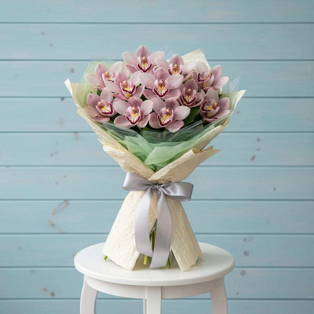 Букет цветов из: Орхидеи и Розы в Анджиевский