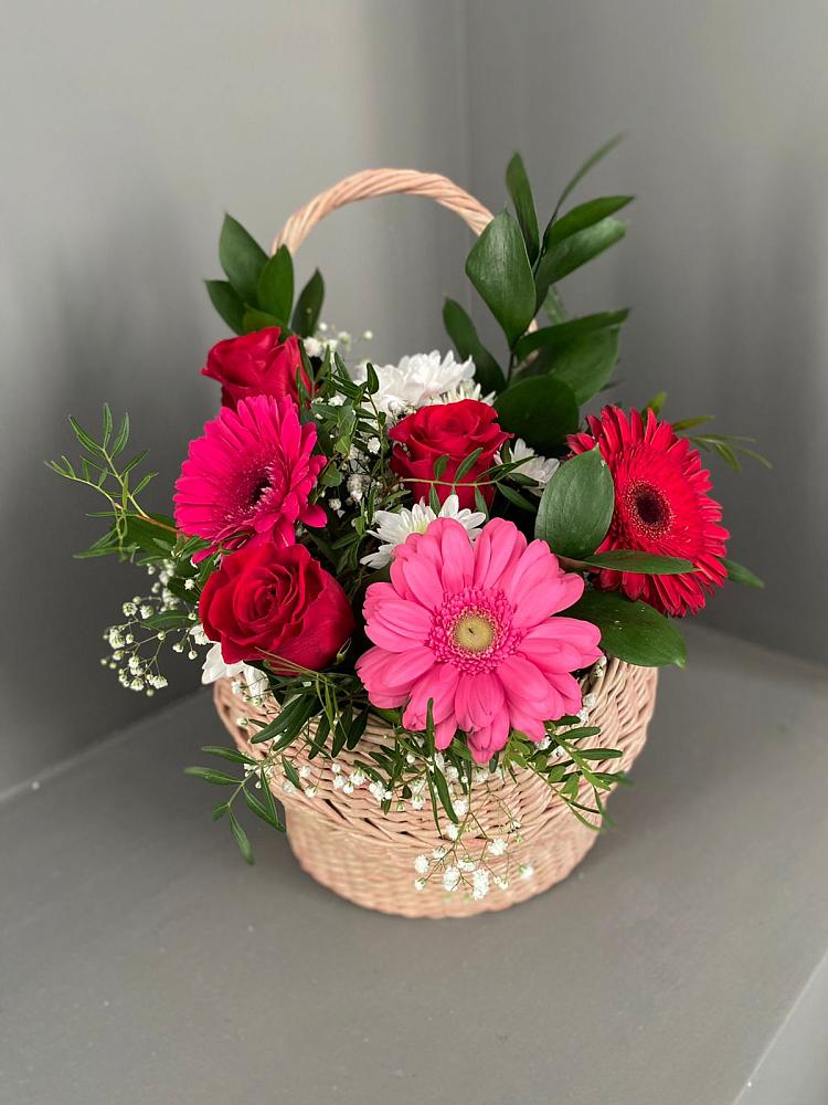 Цветочная композиция из Розы, Хризантемы и Герберы в корзине в Анджиевский