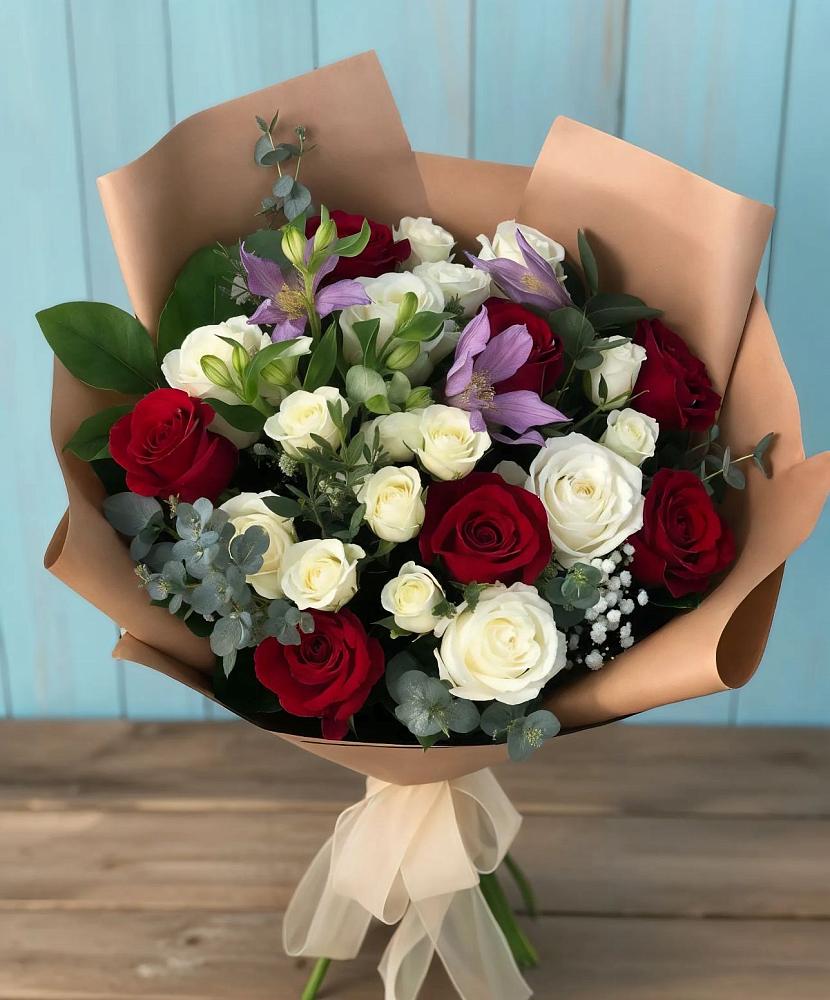 Букет цветов из: Розы и Альстромерии в Анджиевский